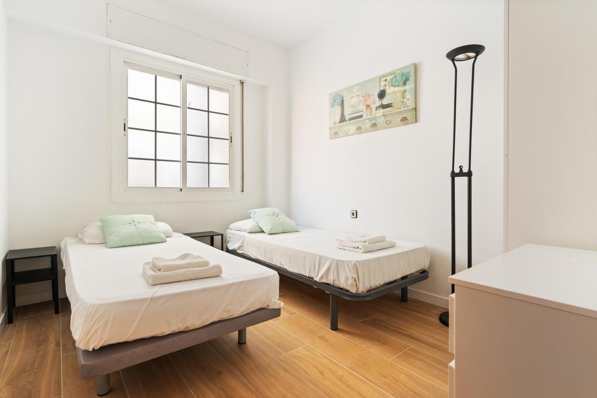 Chic 3br Retreat With Private Terrace Apartment