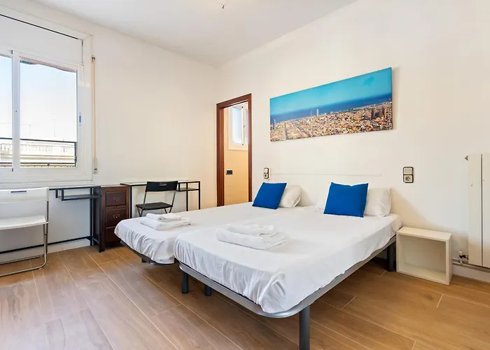 Chic 3Br Retreat With Private Terrace