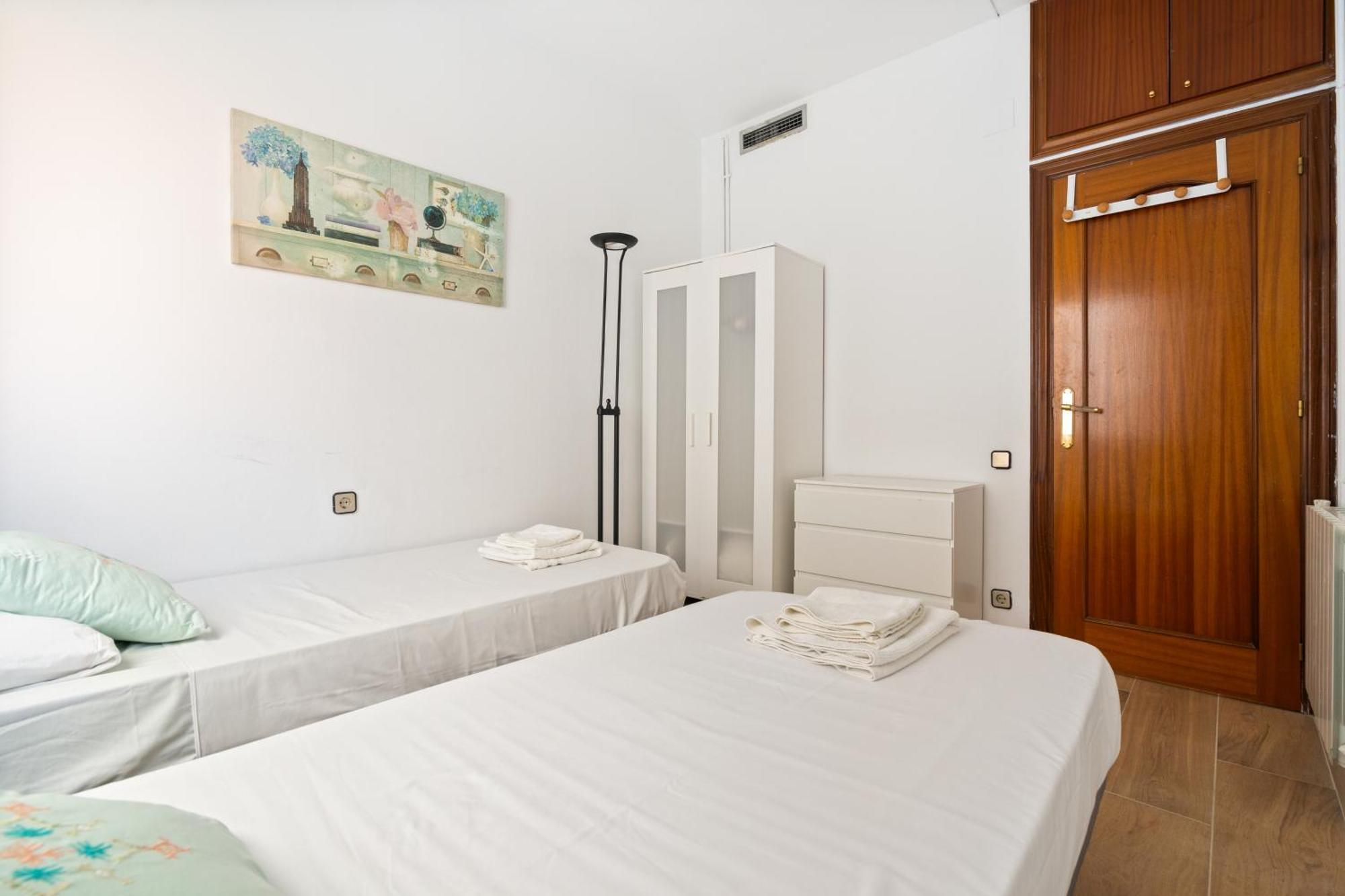 Chic 3br Retreat With Private Terrace * Barcellona
